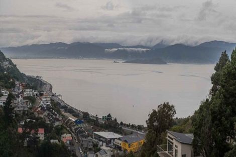 Photo of property in 2/194 Barnard Street, Wadestown, Wellington, 6012