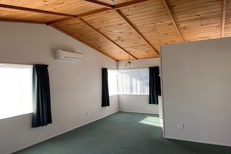 Photo of property in 27a Tuhikaramea Road, Dinsdale, Hamilton, 3204