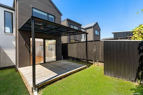 Photo of property in 33 Patrick Rice Drive, Swanson, Auckland, 0614