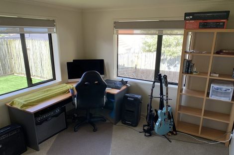 Photo of property in 9 Meharg Place, Fairview Heights, Auckland, 0632