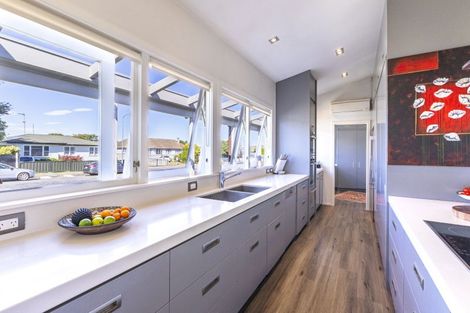 Photo of property in 15 Goodger Street, Waipukurau, 4200