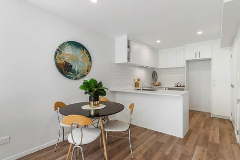 Photo of property in 40 Tokai Place, Glen Eden, 0602