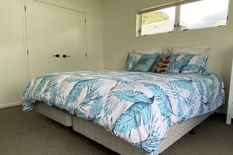 Photo of property in 2/12 Duncan Avenue, Te Atatu South, Auckland, 0610