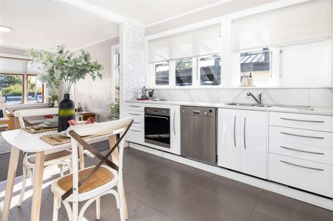 Photo of property in 70 Stephenson Street, Blenheim, 7201