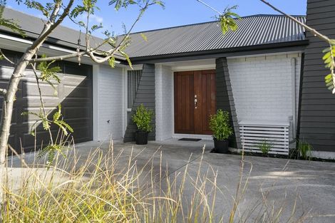 Photo of property in 16 Jasmine Place, Cambridge, 3434