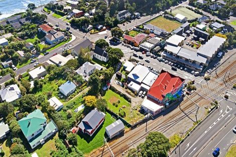 Photo of property in 17 Beach Road, Paekakariki, 5034