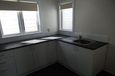 Photo of property in 102 Kilbirnie Crescent, Kilbirnie, Wellington, 6022