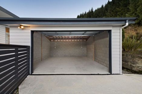 Photo of property in 40 Lochy Road, Fernhill, Queenstown, 9300