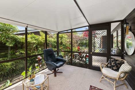 Photo of property in 1 Manu Grove, Waikanae, 5036