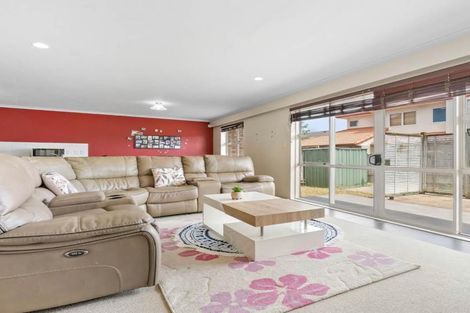 Photo of property in 4 Lime Crescent, Papakura, 2110