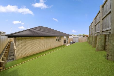Photo of property in 12 Regis Park Drive, Pukekohe, 2120