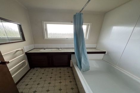 Photo of property in 3/22 Penning Road, Castor Bay, Auckland, 0620