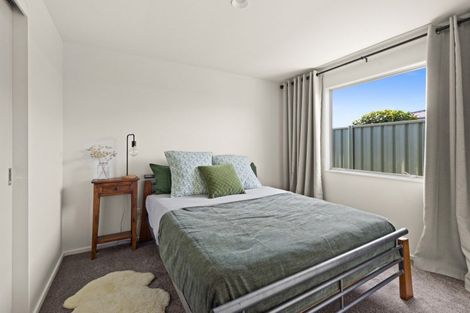 Photo of property in 2 Queens Walk, Taradale, Napier, 4112