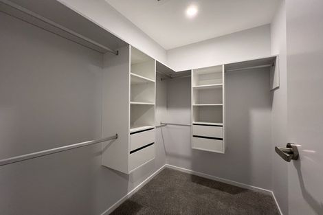 Photo of property in 130 Bradbury Road, Botany Downs, Auckland, 2010