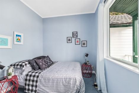 Photo of property in 346 The Esplanade, Island Bay, Wellington, 6023
