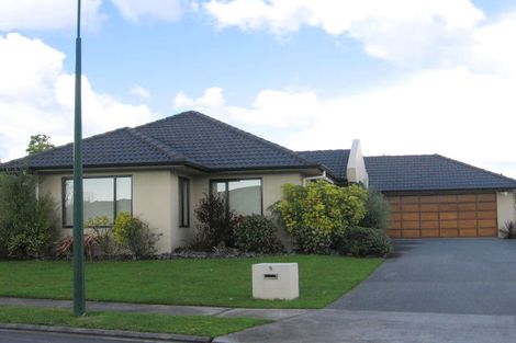 Photo of property in 9 Millisle Place, East Tamaki Heights, Auckland, 2016
