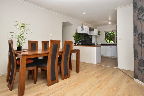 Photo of property in 20 Longview Rise, Massey, Auckland, 0614