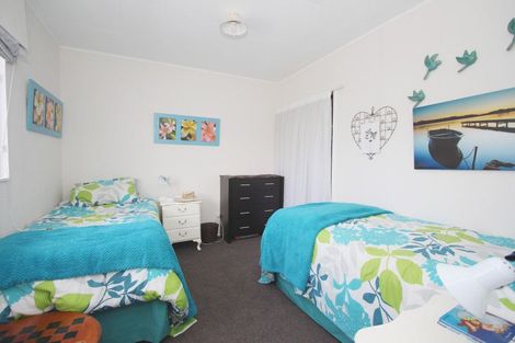Photo of property in 104 Hetherington Road, Whangamata, 3620