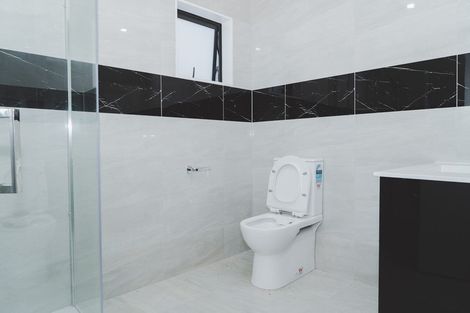 Photo of property in 79a Russell Road, Manurewa, Auckland, 2102