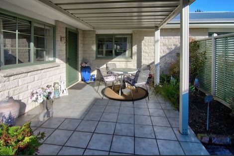 Photo of property in 52 Cambridge Terrace, Masterton, 5810