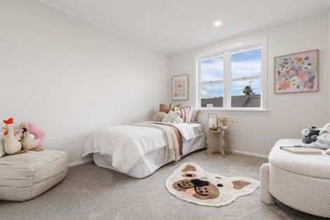 Photo of property in 46 Colwill Road, Massey, Auckland, 0614