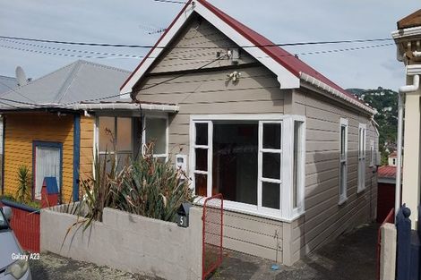 Photo of property in 15 Herald Terrace, Berhampore, Wellington, 6023