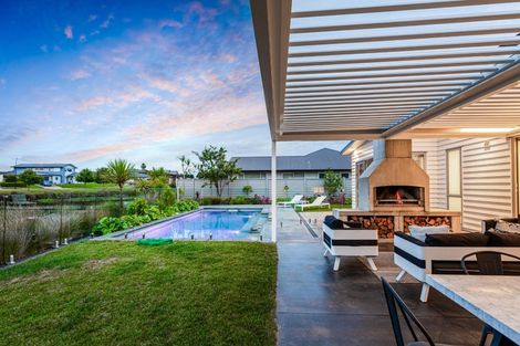 Photo of property in 3 Nikau Way, Riverhead, 0820