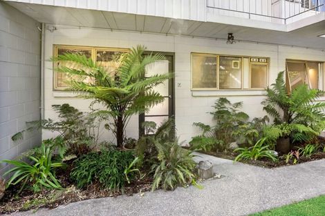 Photo of property in 22a/7 Church Street, Northcote Point, Auckland, 0627