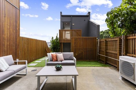 Photo of property in 9 Hudson Bay Road, Hobsonville, Auckland, 0616