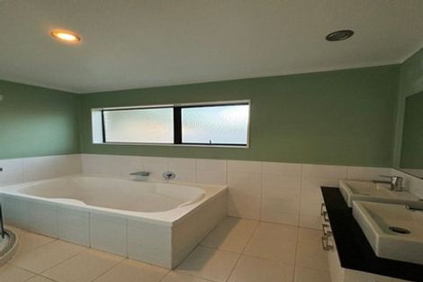 Photo of property in 8 Emerald Place, Papamoa Beach, Papamoa, 3118