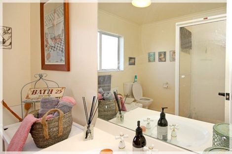 Photo of property in 3 Ferry Street, Foxton Beach, Foxton, 4815