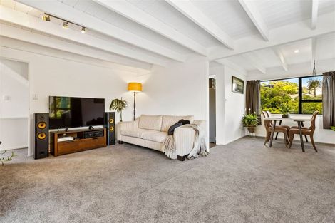 Photo of property in 2/82 Verbena Road, Birkdale, Auckland, 0626