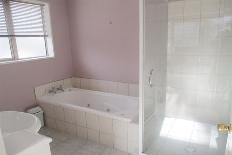 Photo of property in 27 Broadhaven Avenue, Parklands, Christchurch, 8083