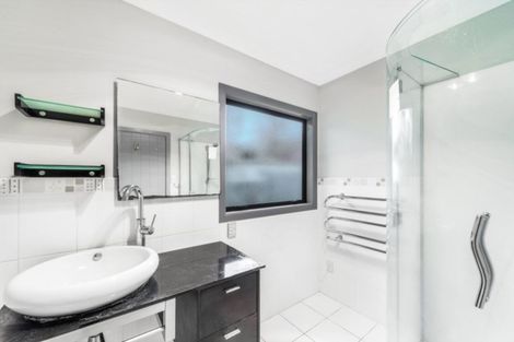 Photo of property in 3 Finchley Place, Hamilton East, Hamilton, 3216