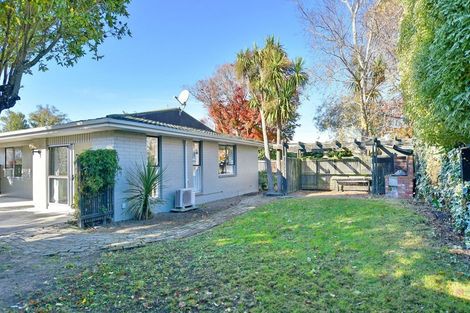 Photo of property in 2/21 Wyatt Place, Russley, Christchurch, 8042