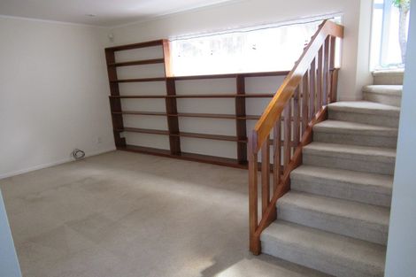 Photo of property in 4 Fairbanks Place, Glendene, Auckland, 0602