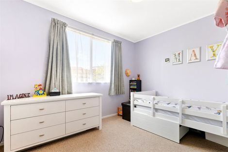 Photo of property in 12 Borich Road, Sunnyvale, Auckland, 0612