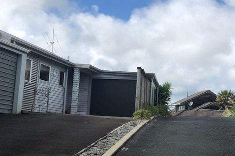 Photo of property in 21 Arden Place, Oakura, 4314