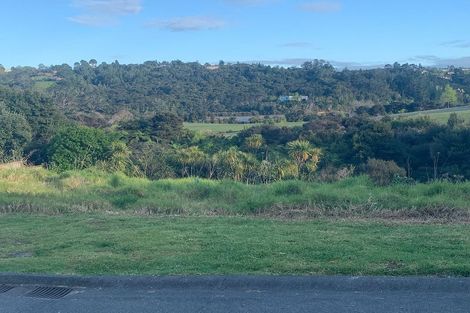 Photo of property in 9a Kerema Way, Schnapper Rock, Auckland, 0632