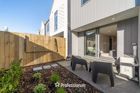 Photo of property in 31-33 Chapman Crescent, Naenae, Lower Hutt, 5011