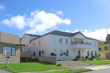 Photo of property in 12 Claverton Grove, Churton Park, Wellington, 6037