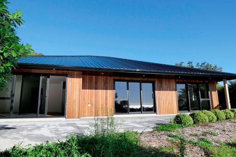 Photo of property in 174 Winara Avenue, Waikanae, 5036