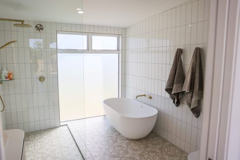Photo of property in 1312 Devon Road, Brixton, Waitara, 4382