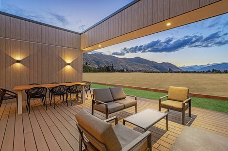 Photo of property in 25 Rubus Street, Wanaka, 9382
