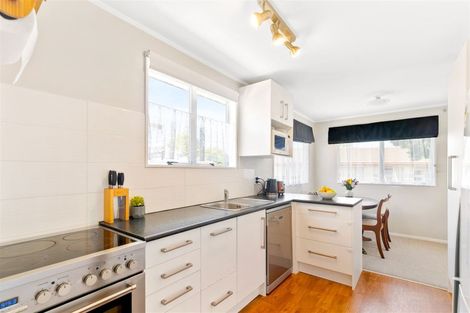Photo of property in 12 Borich Road, Sunnyvale, Auckland, 0612