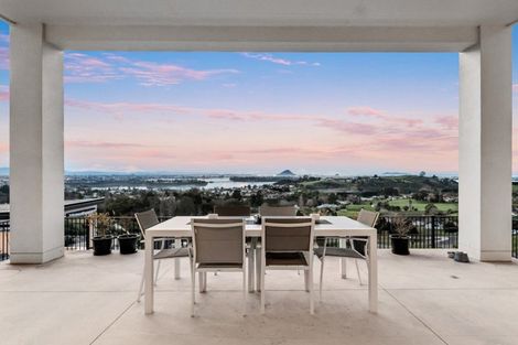 Photo of property in 42 Oceana Drive, Welcome Bay, Tauranga, 3175