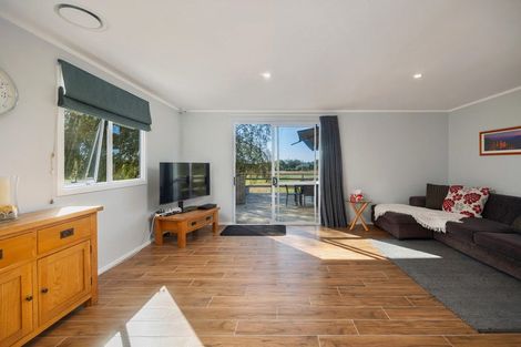 Photo of property in 141 Karioitahi Road, Waiuku, 2683