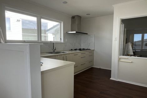 Photo of property in 1 Clematis Avenue, Murrays Bay, Auckland, 0630