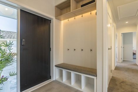 Photo of property in 301 Te Moana Road, Waikanae, 5036