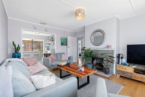 Photo of property in 19 Madill Street, Tuakau, 2121